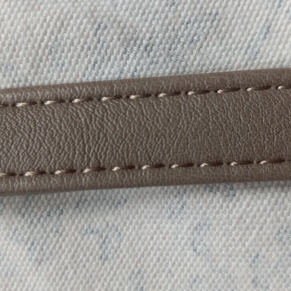 Betsey Johnson bag shoulder strap and replacement studs - Picture 5 of 5